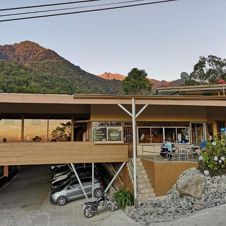 Hotel Uran Rivas المظهر الخارجي الصورة