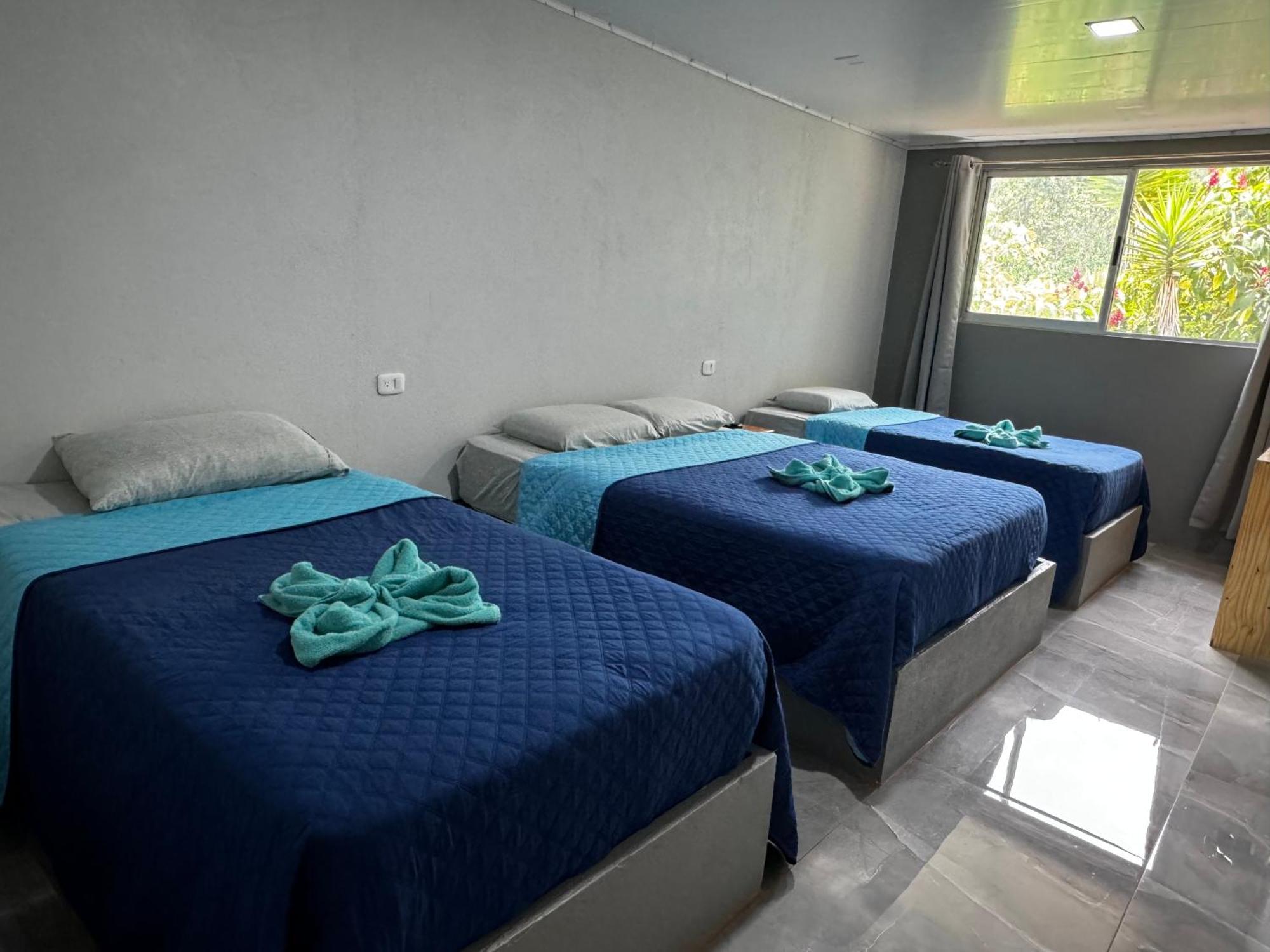 Hotel Uran Rivas المظهر الخارجي الصورة