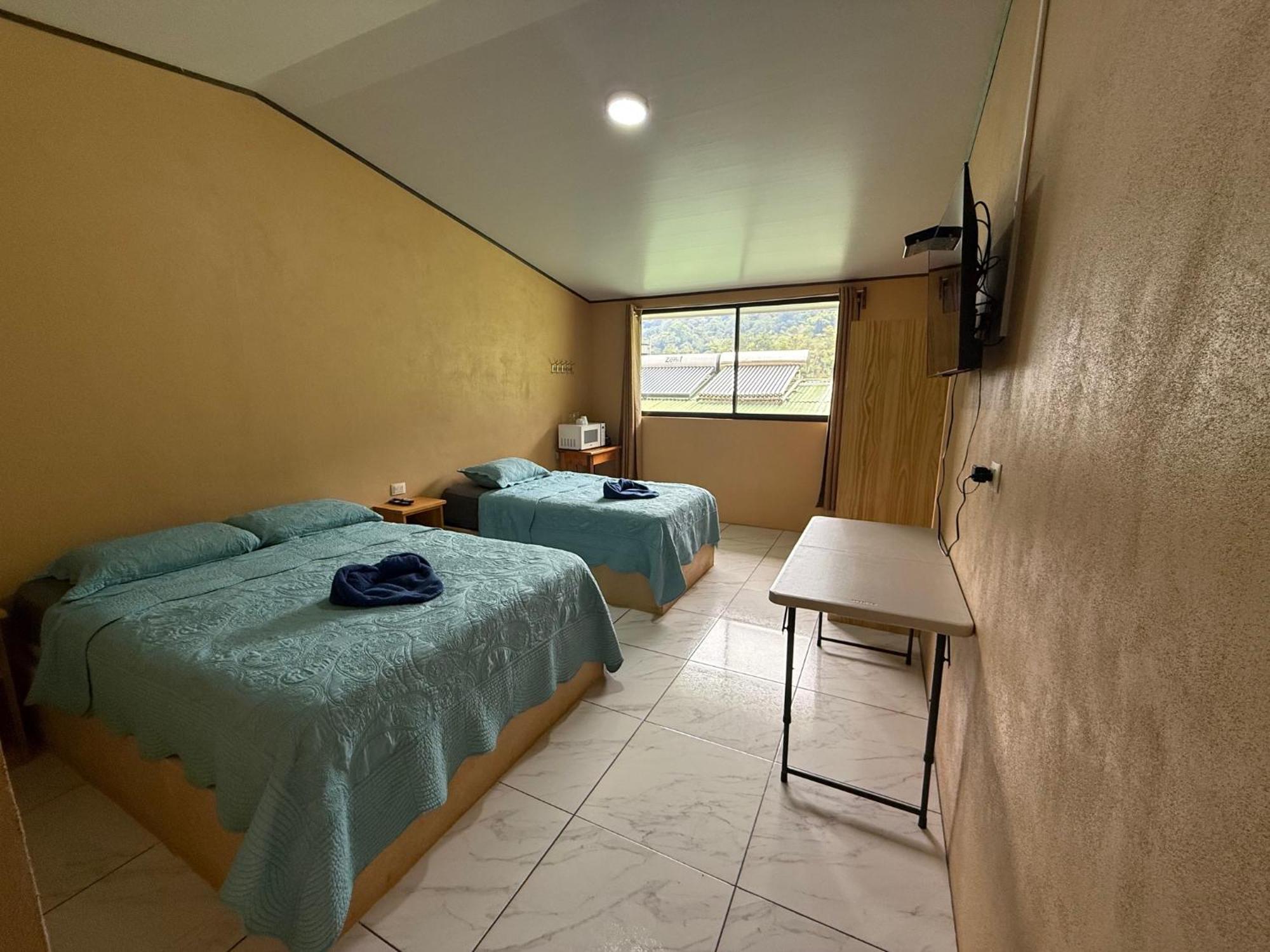 Hotel Uran Rivas المظهر الخارجي الصورة