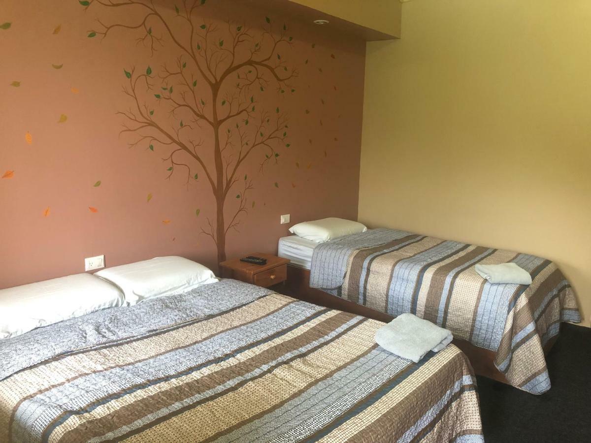 Hotel Uran Rivas المظهر الخارجي الصورة