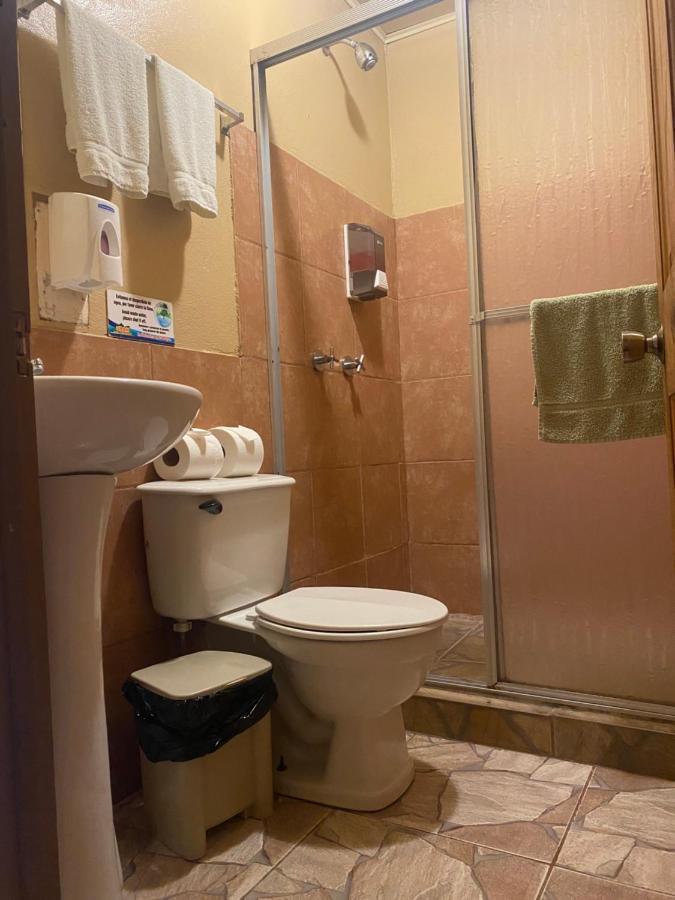Hotel Uran Rivas المظهر الخارجي الصورة